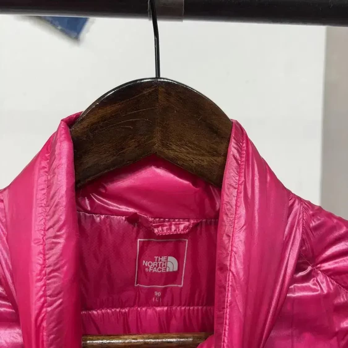 (90) 노스페이스 여성 구스다운 핑크 거위털 경량패딩 상품이미지2