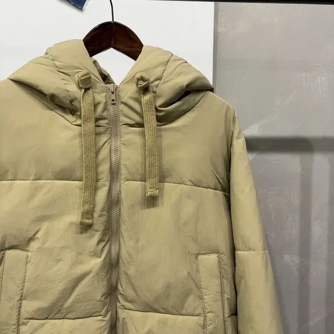 (90) 에잇세컨즈 여성 캐주얼 후드 숏패딩 상품이미지3