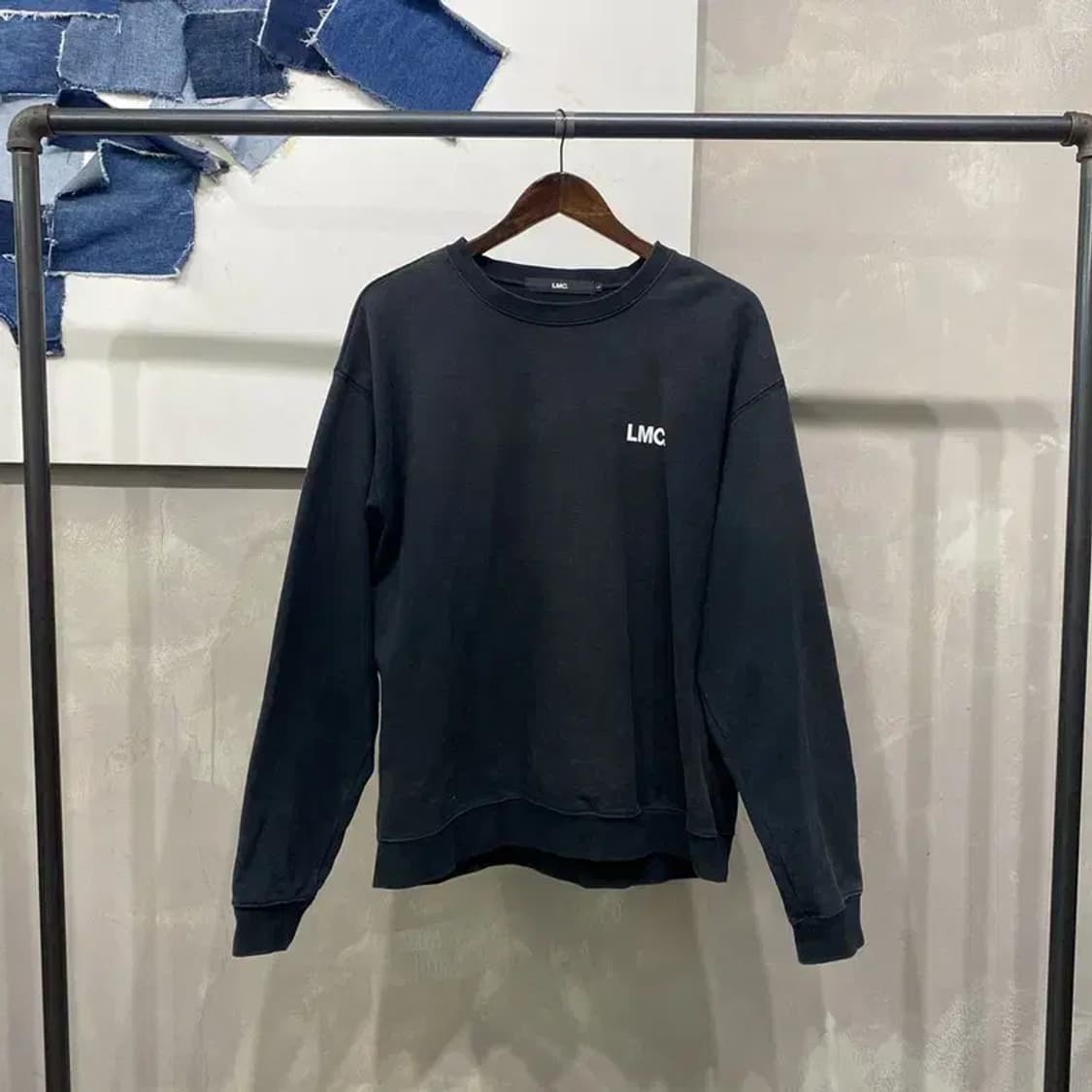 (100) LMC 캐주얼 스트릿 백프린팅 블랙 맨투맨 긴팔 티 상품이미지1