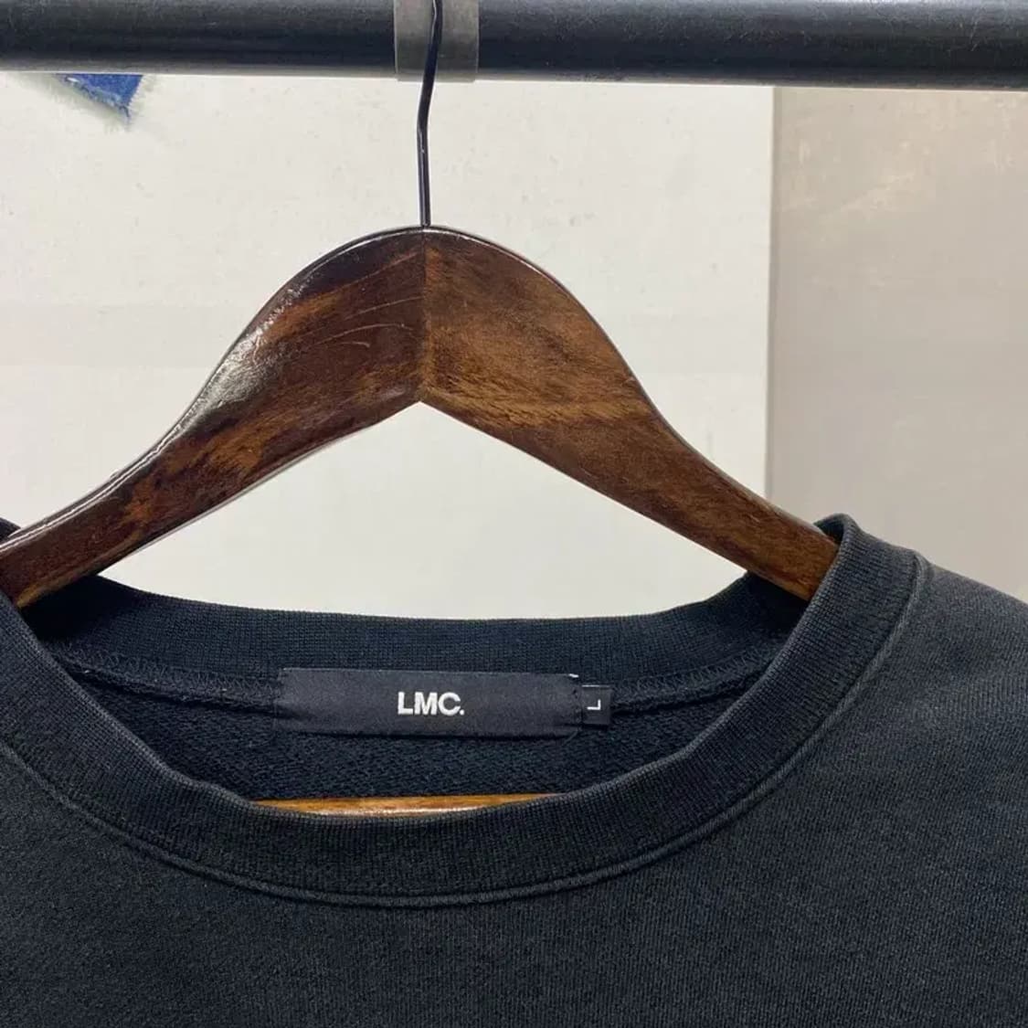(100) LMC 캐주얼 스트릿 백프린팅 블랙 맨투맨 긴팔 티 상품이미지2