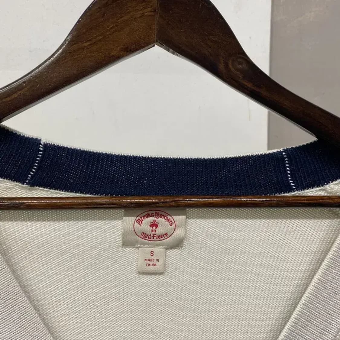 (100) 브룩스브라더스 캐주얼 소매라인 자수 니트 가디건 상품이미지2