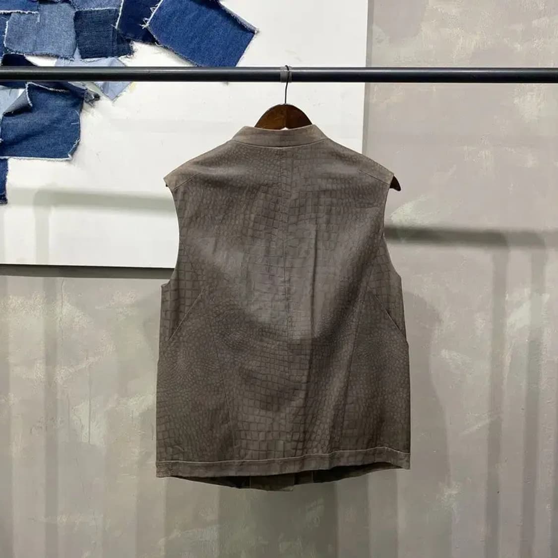 (90) 구호 여성 캐주얼 악어가죽패턴 양가죽 조끼 베스트자켓 상품이미지4