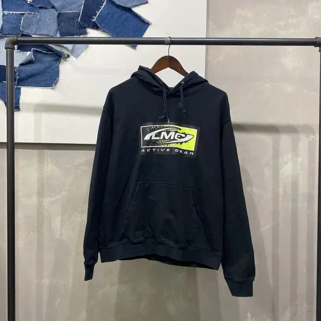 (95) LMC 스트릿 빅프린팅 블랙 후드티 상품이미지1