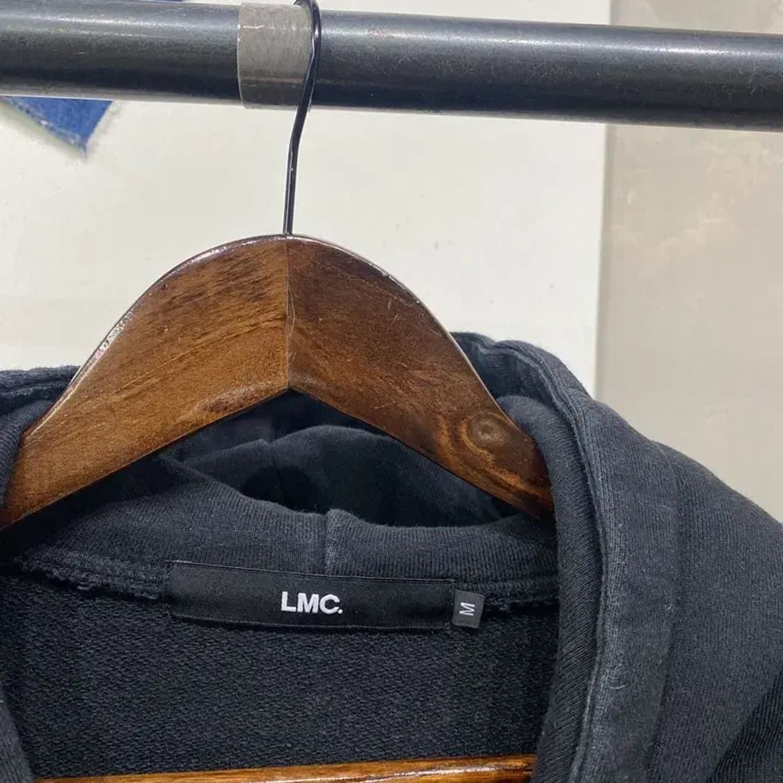 (95) LMC 스트릿 빅프린팅 블랙 후드티 상품이미지2