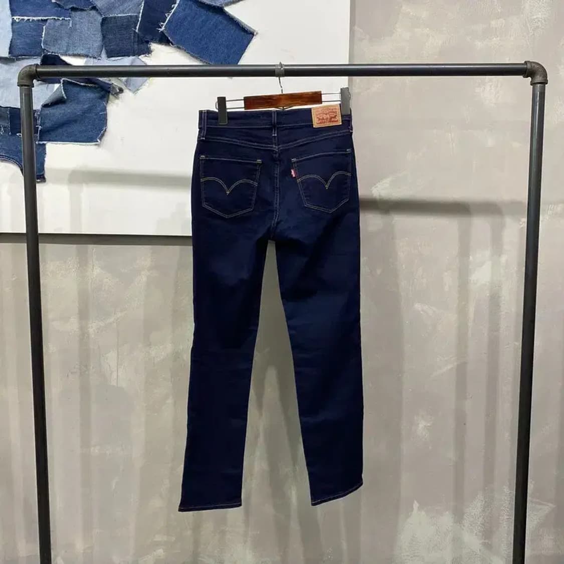 (26인치) 리바이스 724 여성 하이라이즈 스트레이트 스판 진청바지 상품이미지3