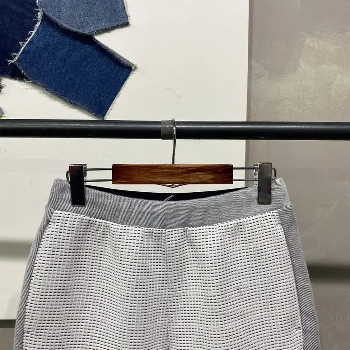 (28~30인치) 데상트 스포츠 로고 밴딩 트레이닝팬츠 바지 상품이미지2