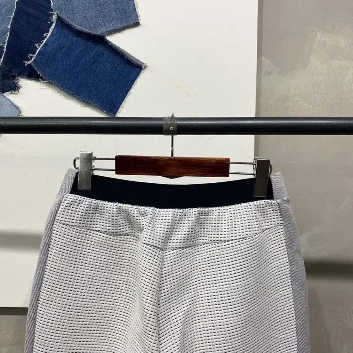 (28~30인치) 데상트 스포츠 로고 밴딩 트레이닝팬츠 바지 상품이미지4