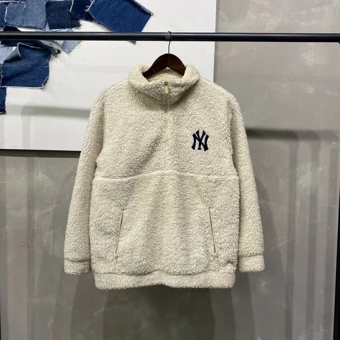 (95) MLB 뉴욕양키스 양털 뽀글이 후리스 반집업 맨투맨 아노락 상품이미지1