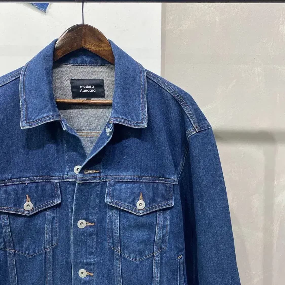 (100) 무신사스탠다드 캐주얼 스트릿 데님 트러커 청자켓 상품이미지3