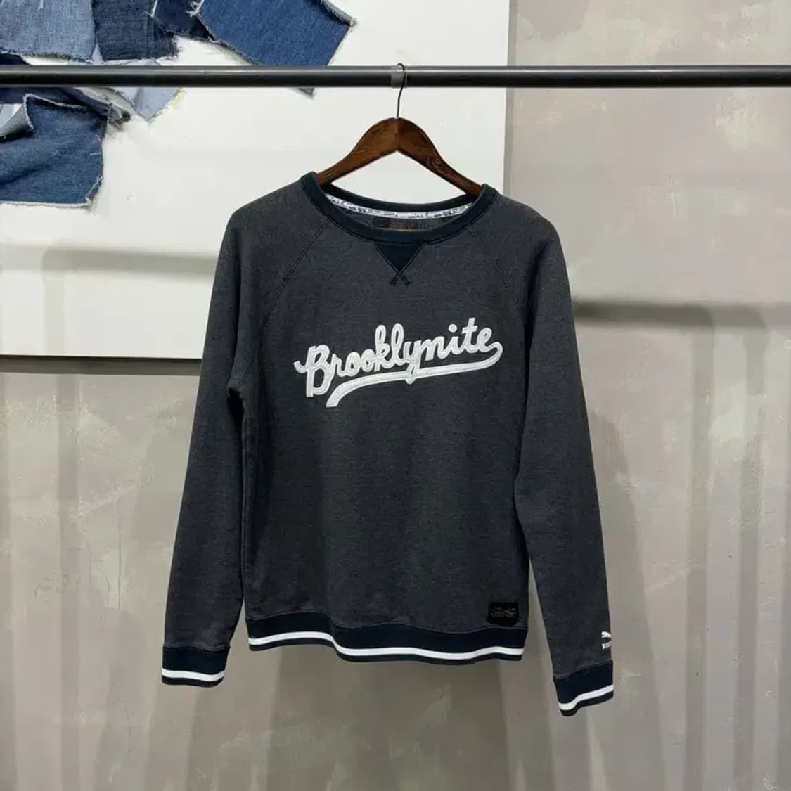 (90) 퓨마X소피아 여성 캐주얼 자수 맨투맨 긴팔 티 상품이미지1