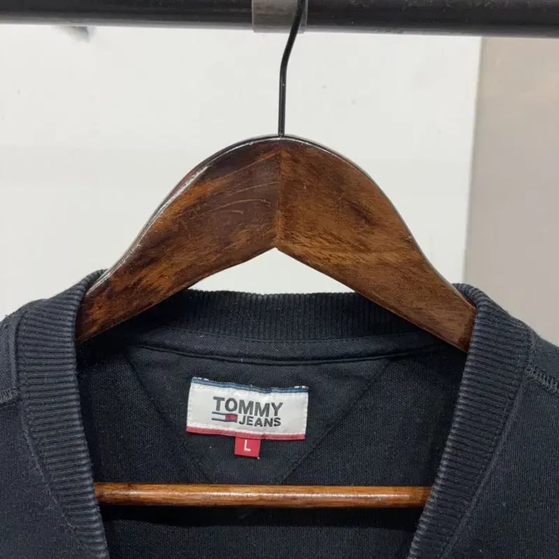 (100) 타미진스 캐주얼 자수 블랙 맨투맨 긴팔 티 상품이미지2