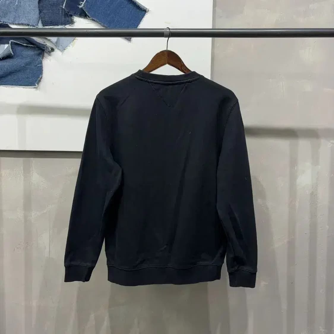 (100) 타미진스 캐주얼 자수 블랙 맨투맨 긴팔 티 상품이미지4