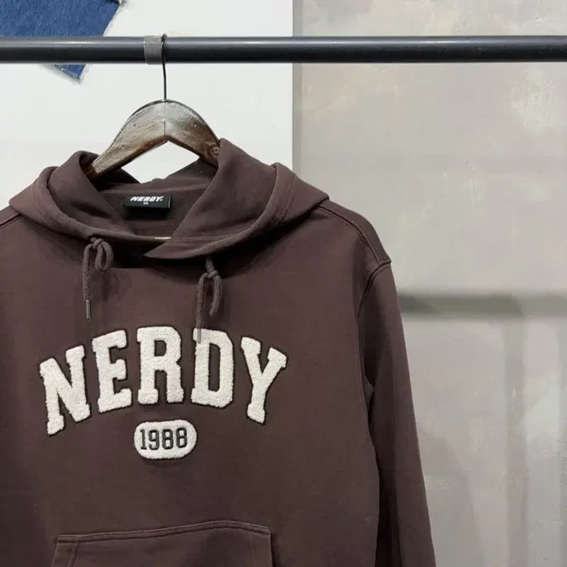 (90) 널디 여성 캐주얼 스트릿 자수 후드티 상품이미지3