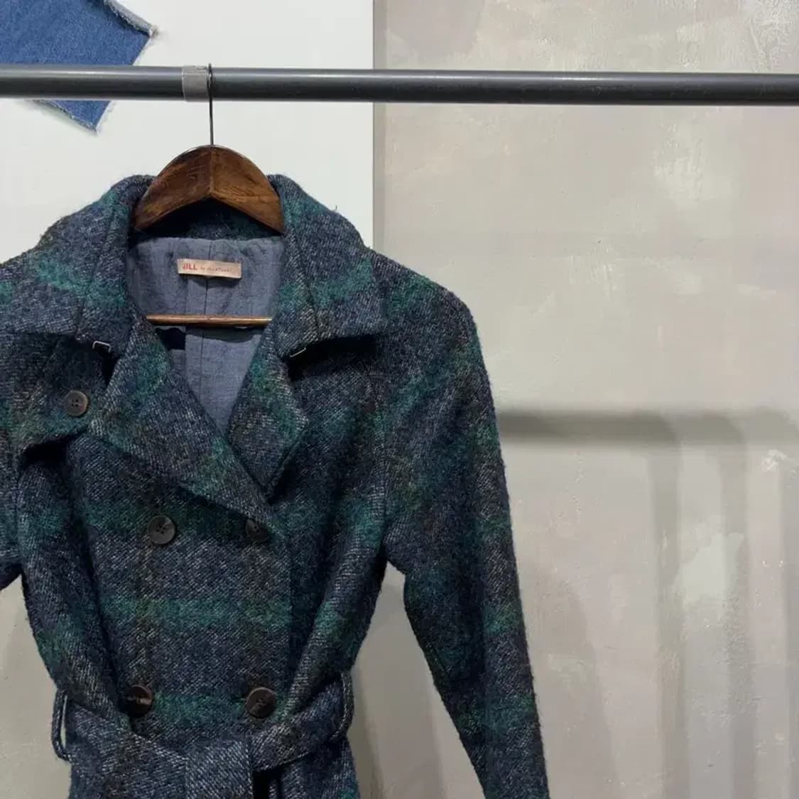 (85) 질스튜어트 여성 캐주얼 체크 더블버튼 벨티드 롱코트 상품이미지3