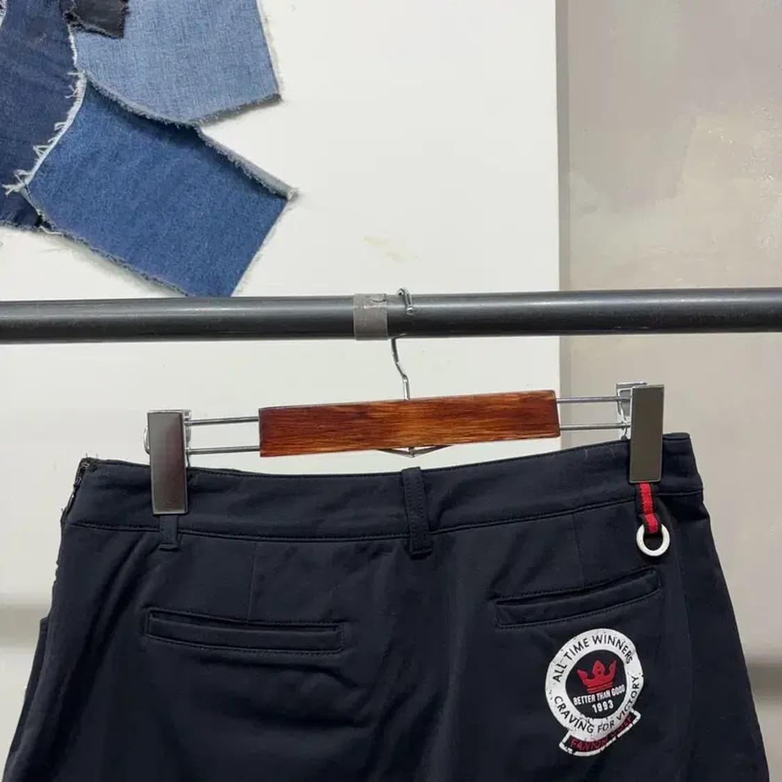 (27인치) 팬텀 여성 골프 스포츠 자수 기능성 미니스커트 치마 상품이미지4