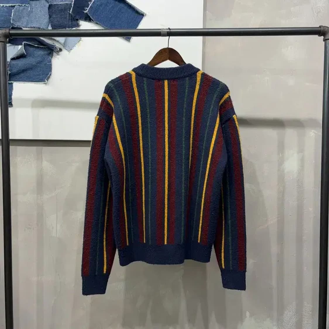 (100) 골라 스트릿 캐주얼 스트라이프 자수 니트 상품이미지4