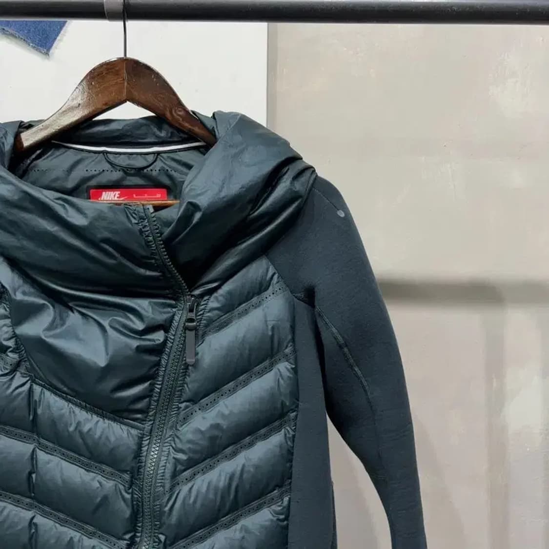 (90) 나이키 여성 테크팩 에어로로프트 롱 경량패딩 자켓 상품이미지3