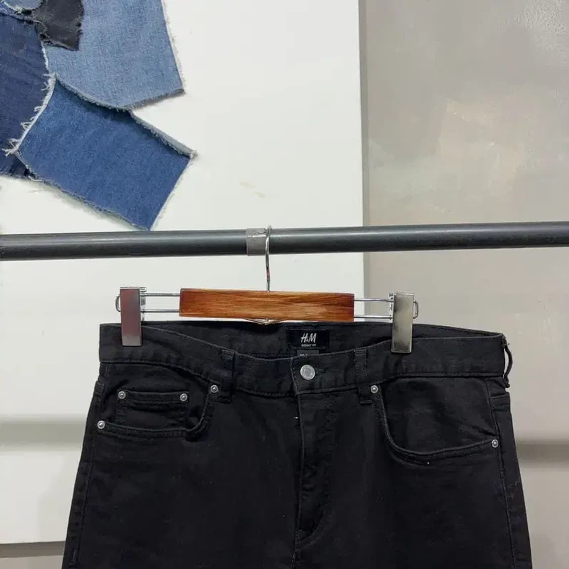 (31인치) H.M 흐앤므 스판 디스트로이드 스키니블랙진 흑청바지 상품이미지2