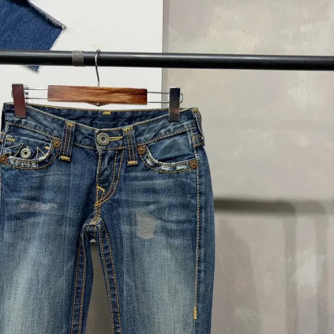 (24인치) 트루릴리젼 여성 Y2K 워싱 청바지 데님팬츠 상품이미지3