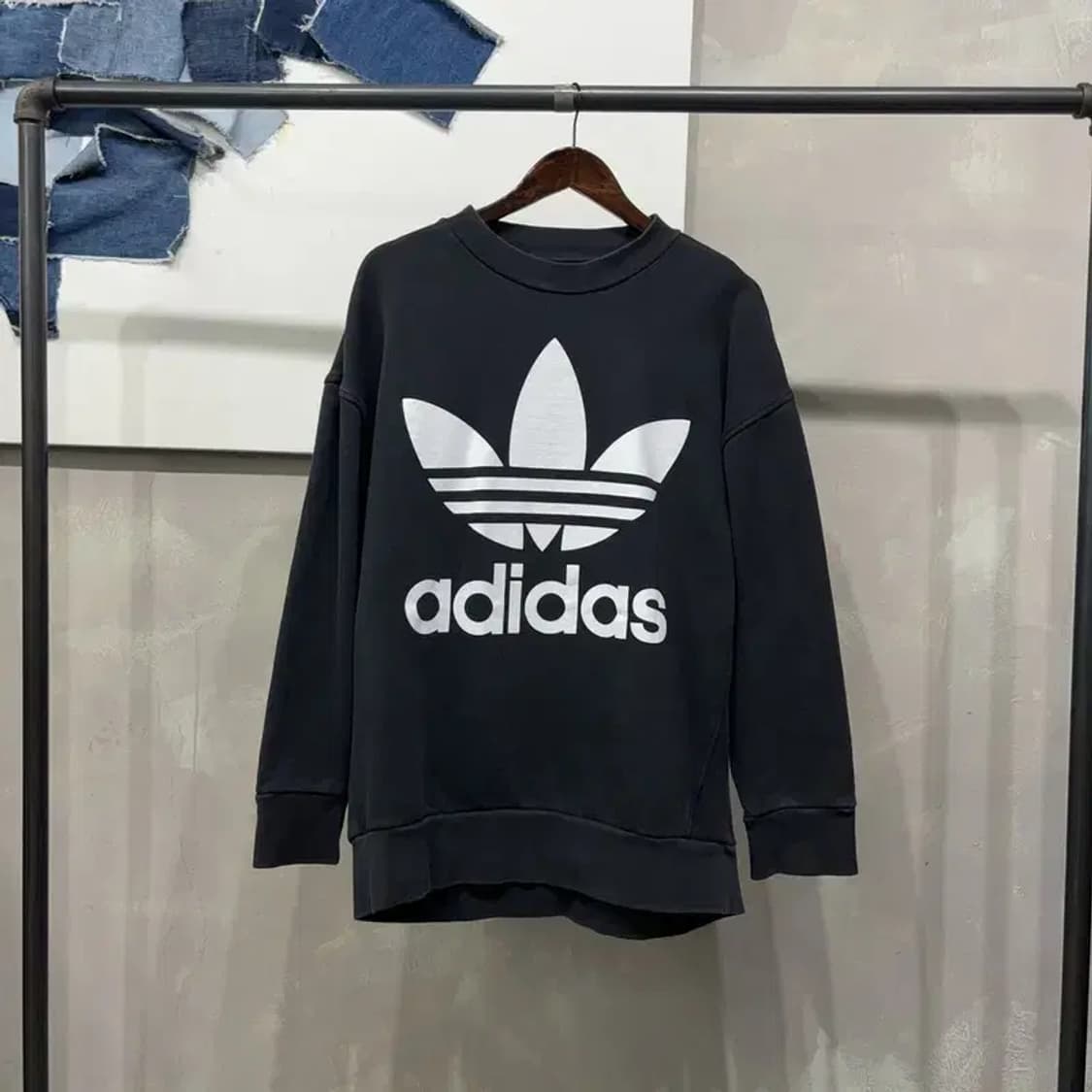 (105) 아디다스 스트릿 유로파 빅로고 맨투맨 긴팔 티 상품이미지1