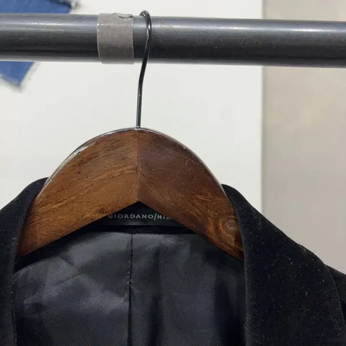 (105) 지오다노 캐주얼 클래식 원버튼 벨벳 블레이저 자켓 상품이미지2