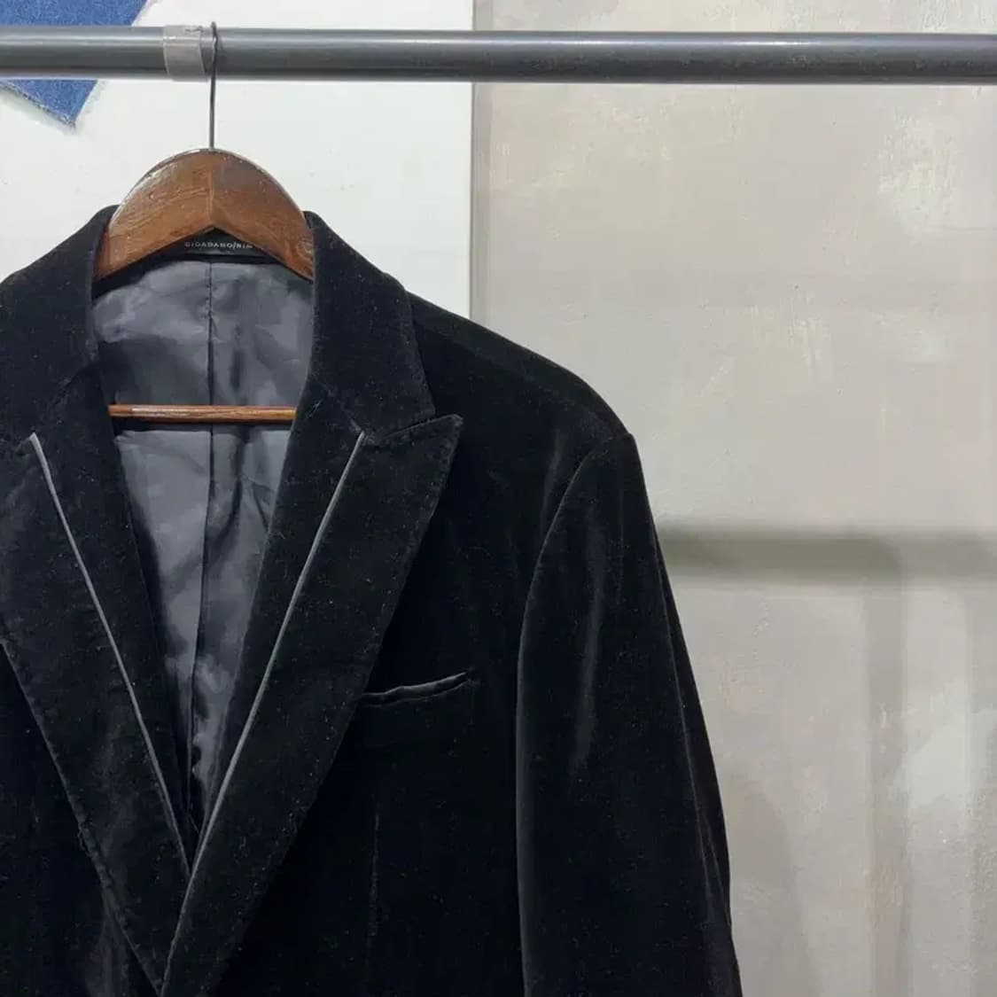 (105) 지오다노 캐주얼 클래식 원버튼 벨벳 블레이저 자켓 상품이미지3
