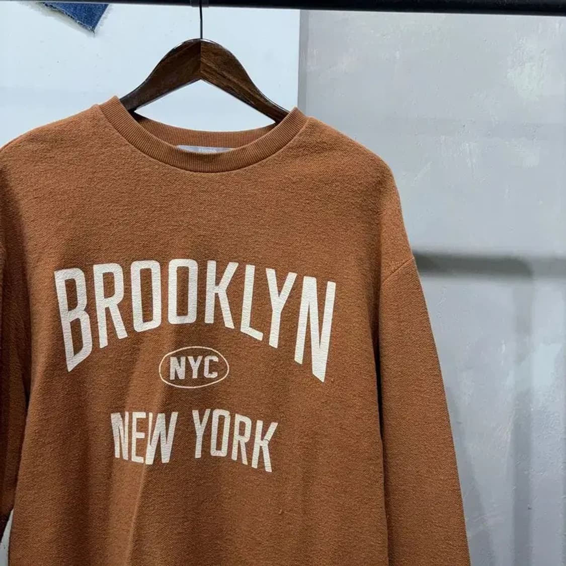 (105) 에잇세컨즈 캐주얼 프린팅 테리 맨투맨 긴팔 티 상품이미지3