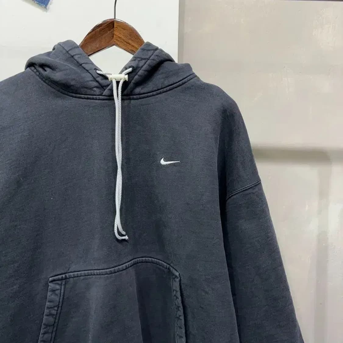 (110) 나이키 스트릿 반집업 기모 블랙 후드티 상품이미지3