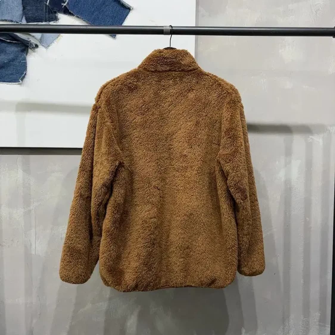 (100) 유니클로 캐주얼 베이직 카멜 양털 후리스 플리츠 자켓 상품이미지4