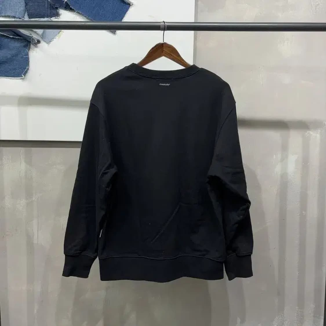 (100) 비바스튜디오 스트릿 캐주얼 프린팅 맨투맨 긴팔 티 상품이미지4