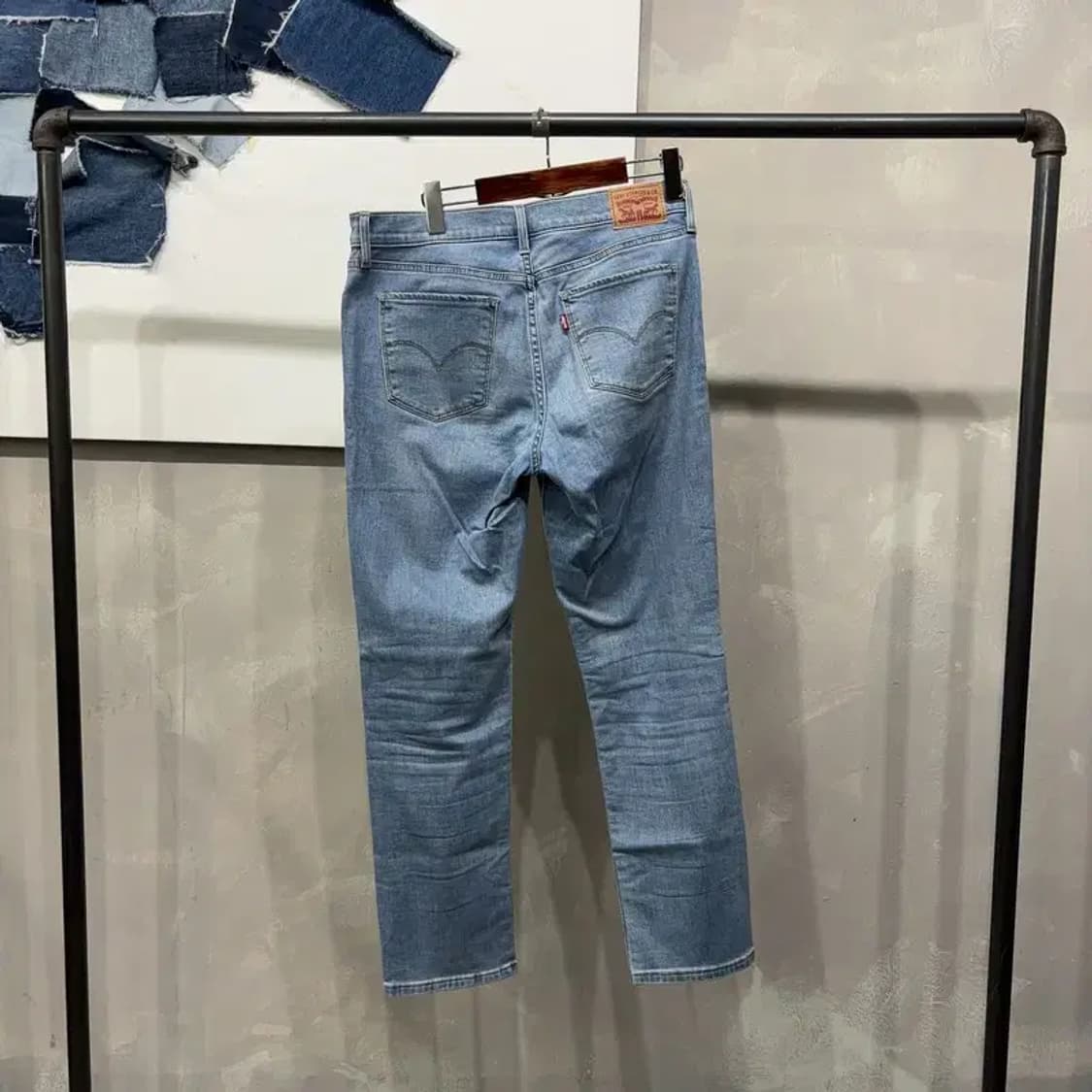 (30인치) 리바이스 312 여성 샤핑슬림 스판 연청바지 데님팬츠 상품이미지3