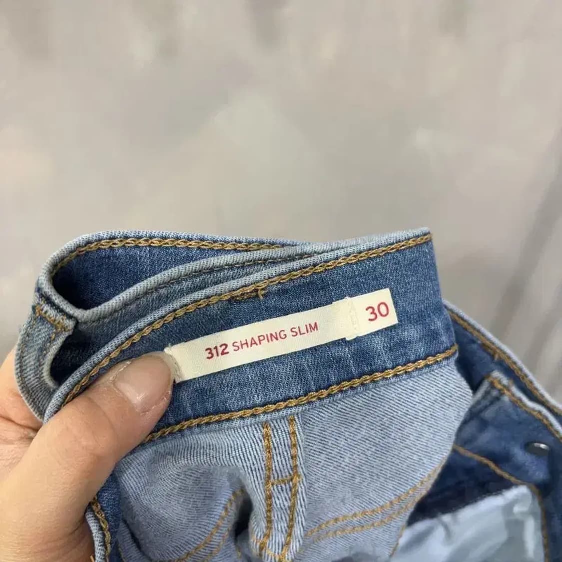 (30인치) 리바이스 312 여성 샤핑슬림 스판 연청바지 데님팬츠 상품이미지5