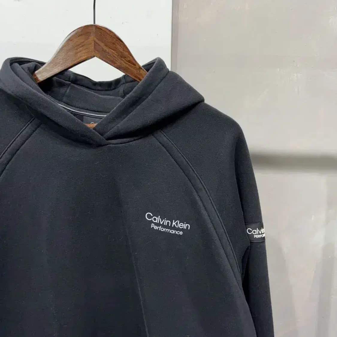 (100) 캘빈클라인 CK 캐주얼 프린팅 기모 후드티 상품이미지3