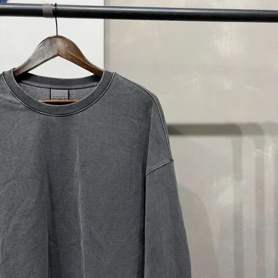 (110) 소버먼트 캐주얼 스트릿 피그먼트 맨투맨 긴팔 티 상품이미지3