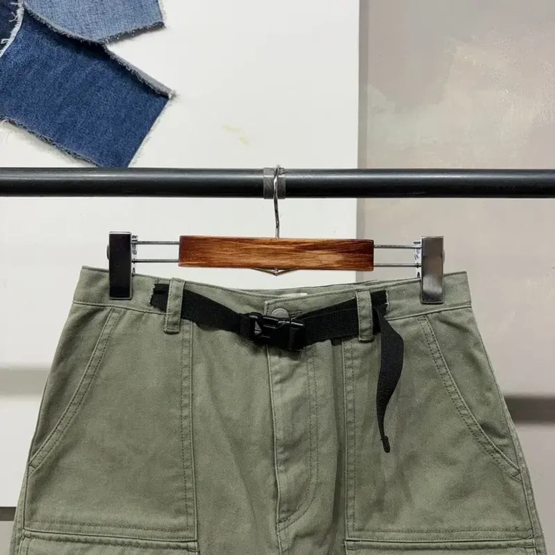 (26인치) 후아유 여성 캐주얼 벨티드 투포켓 미니스커트 치마 상품이미지2