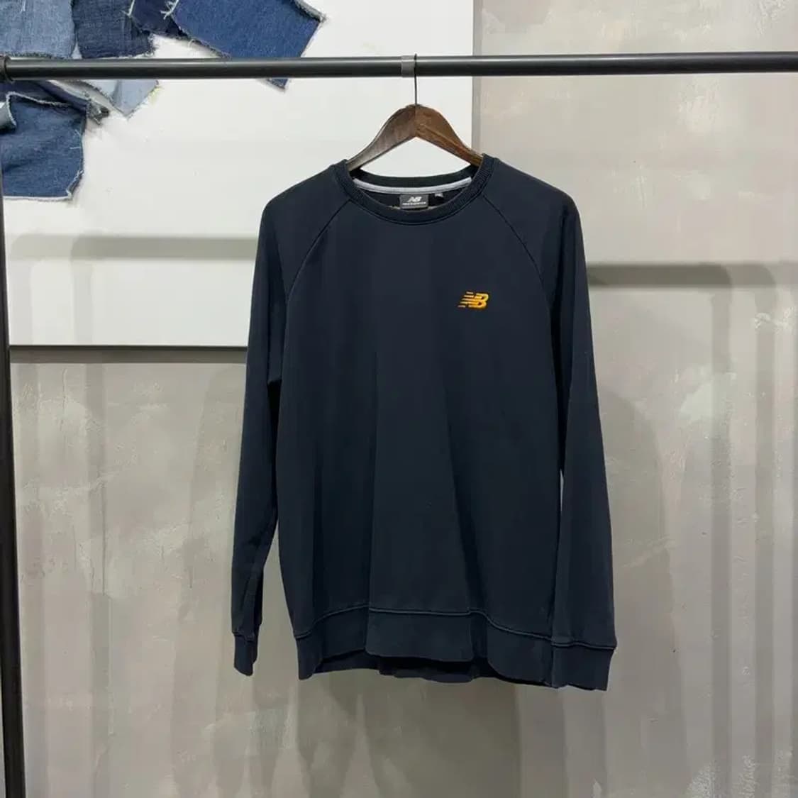 (105) 뉴발란스 캐주얼 프린팅 맨투맨 긴팔 티 상품이미지1