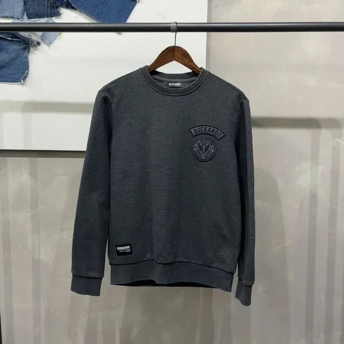 (95) 버커루 캐주얼 패치 자수 기모 맨투맨 긴팔 티 상품이미지1