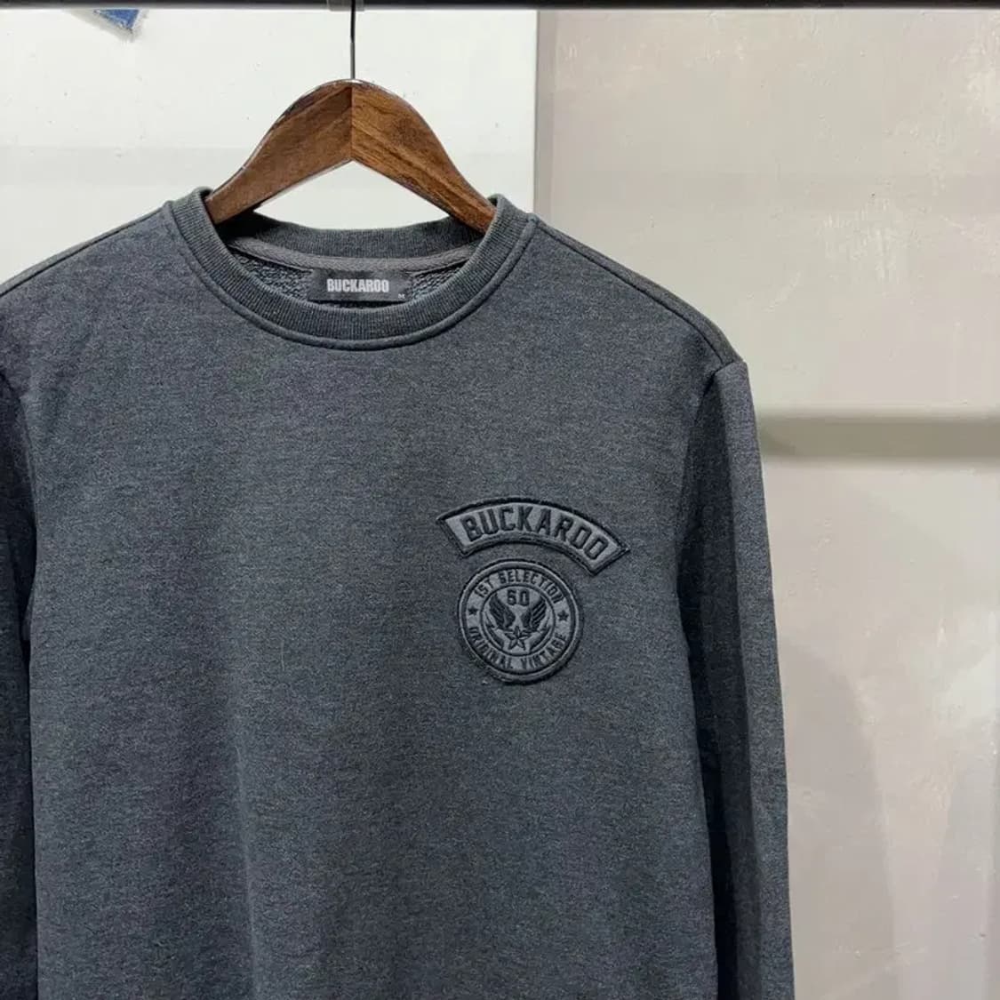 (95) 버커루 캐주얼 패치 자수 기모 맨투맨 긴팔 티 상품이미지3