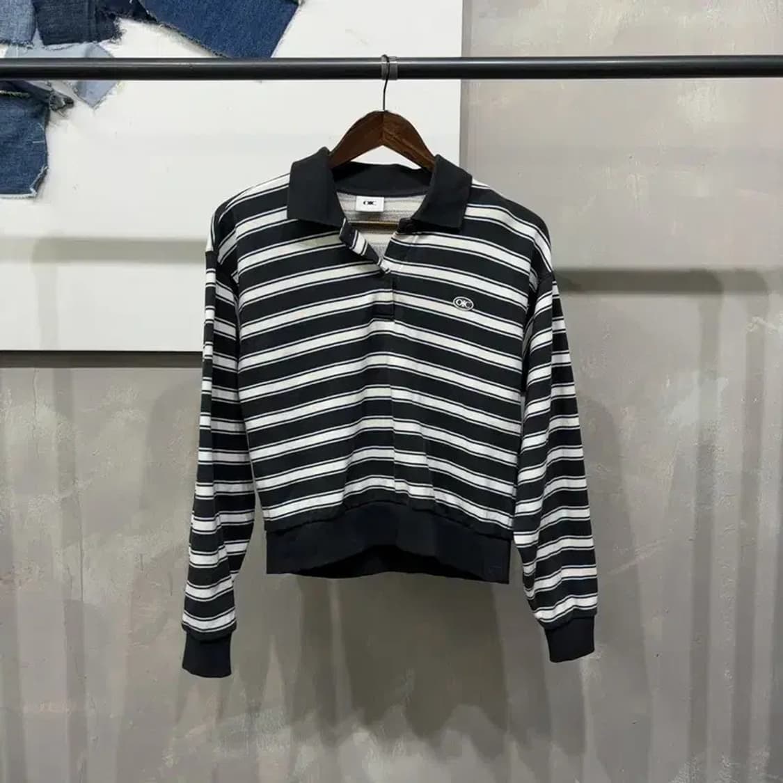 (90) 오아이오아이 여성 캐주얼 스트라프 긴팔 카라티 상품이미지1