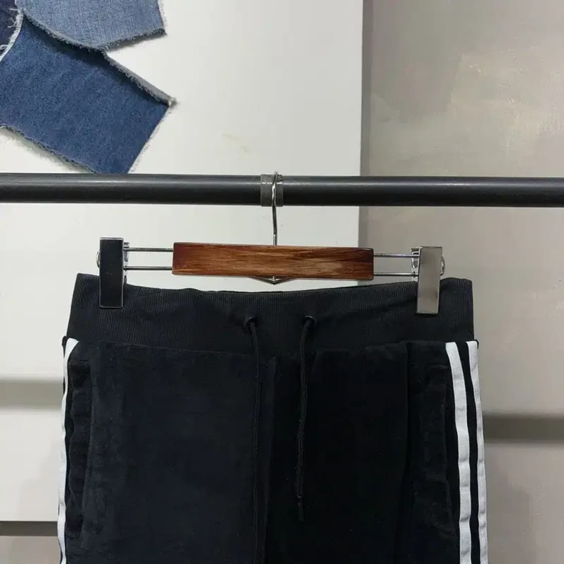 (24~26인치) 아디다스 여성 스트릿 밴딩 벨벳 조거팬츠 바지 상품이미지2