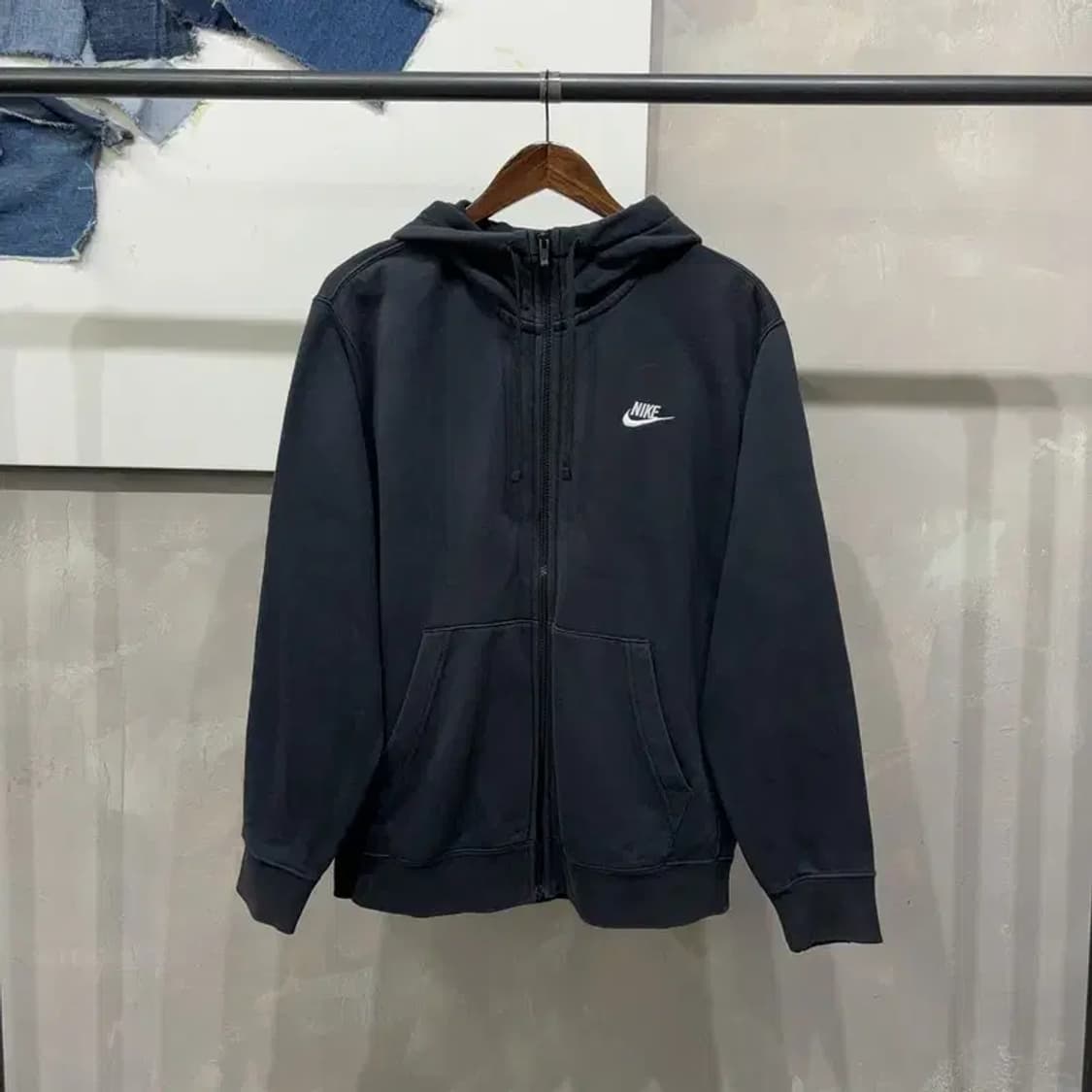 (105) 나이키 캐주얼 자수 블랙 기모 후드집업 자켓 상품이미지1