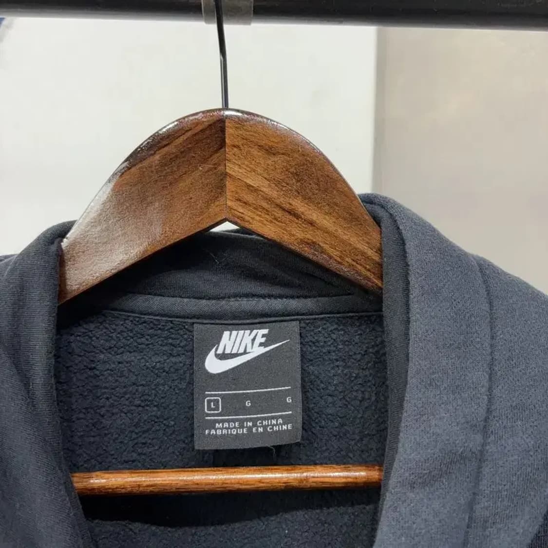 (105) 나이키 캐주얼 자수 블랙 기모 후드집업 자켓 상품이미지2