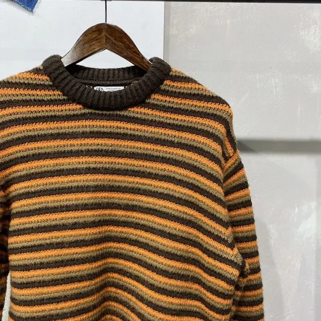 (100) 자라 ZARA 캐주얼 스트라이프 라운드 니트 상품이미지3