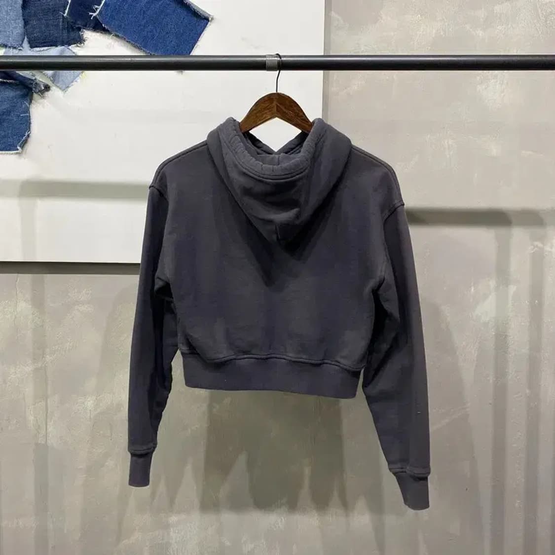 (85) 오아이오아이 여성 캐주얼 스트릿 프린팅 크롭 후드티 상품이미지4