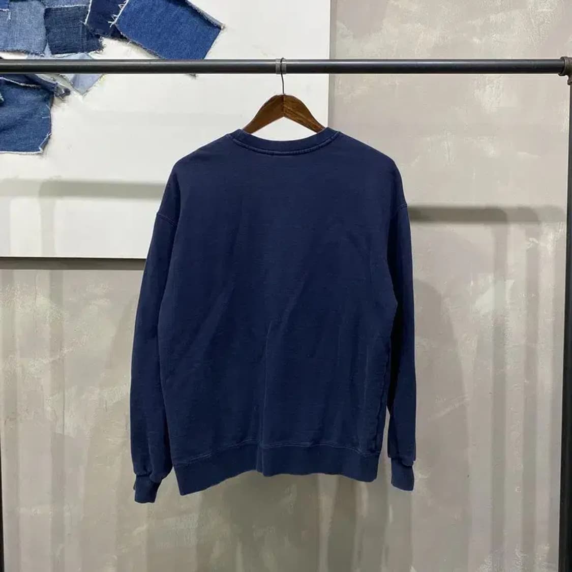 (100) 이벳필드 캐주얼 프린팅 네이비 맨투맨 긴팔 티 상품이미지4