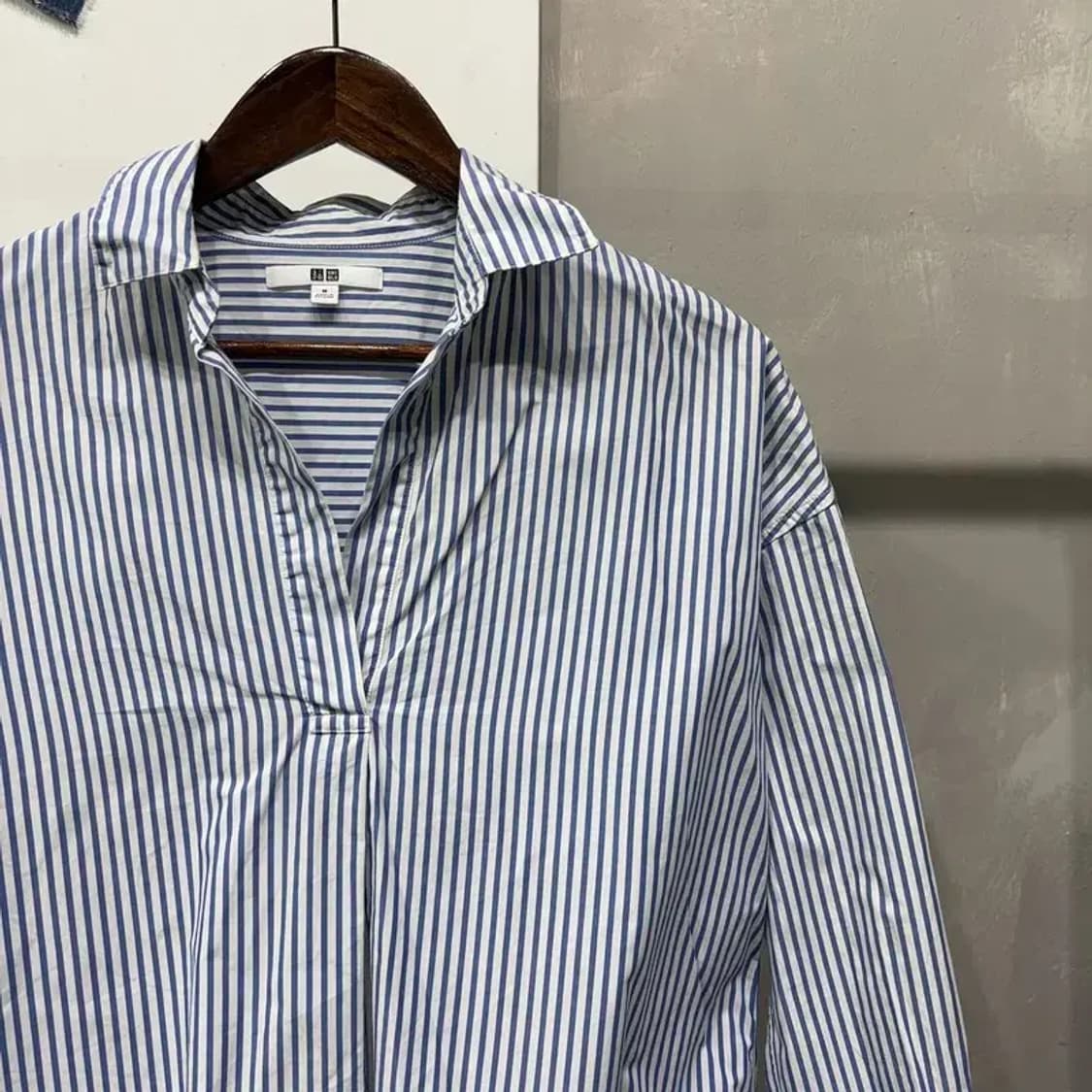 (95) 유니클로 여성 캐주얼 반오픈 스트라이프 셔츠 남방 상품이미지3