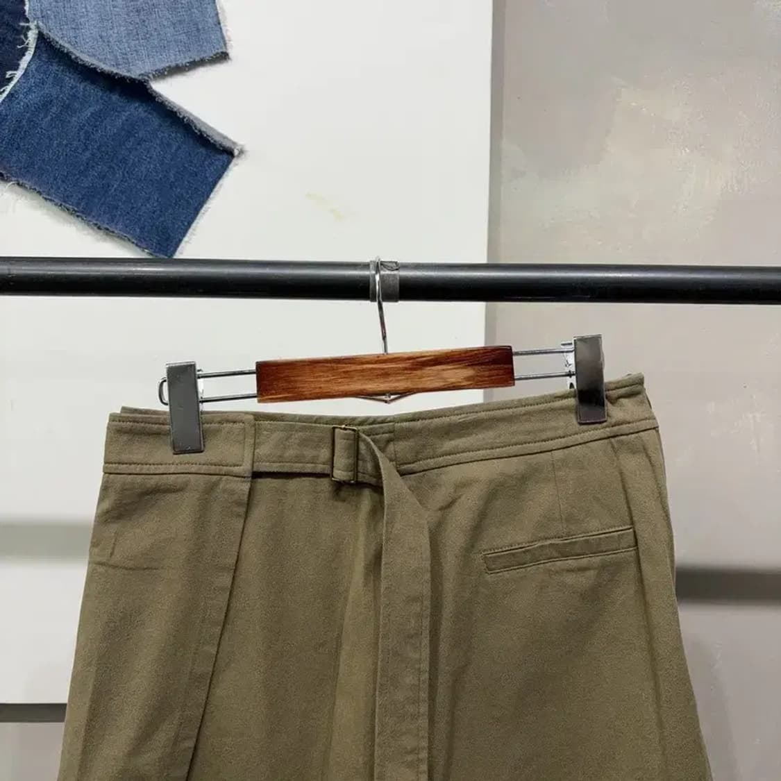 (28인치) 미쏘 여성 캐주얼 벨티드 포켓 미니스커트 치마 상품이미지2