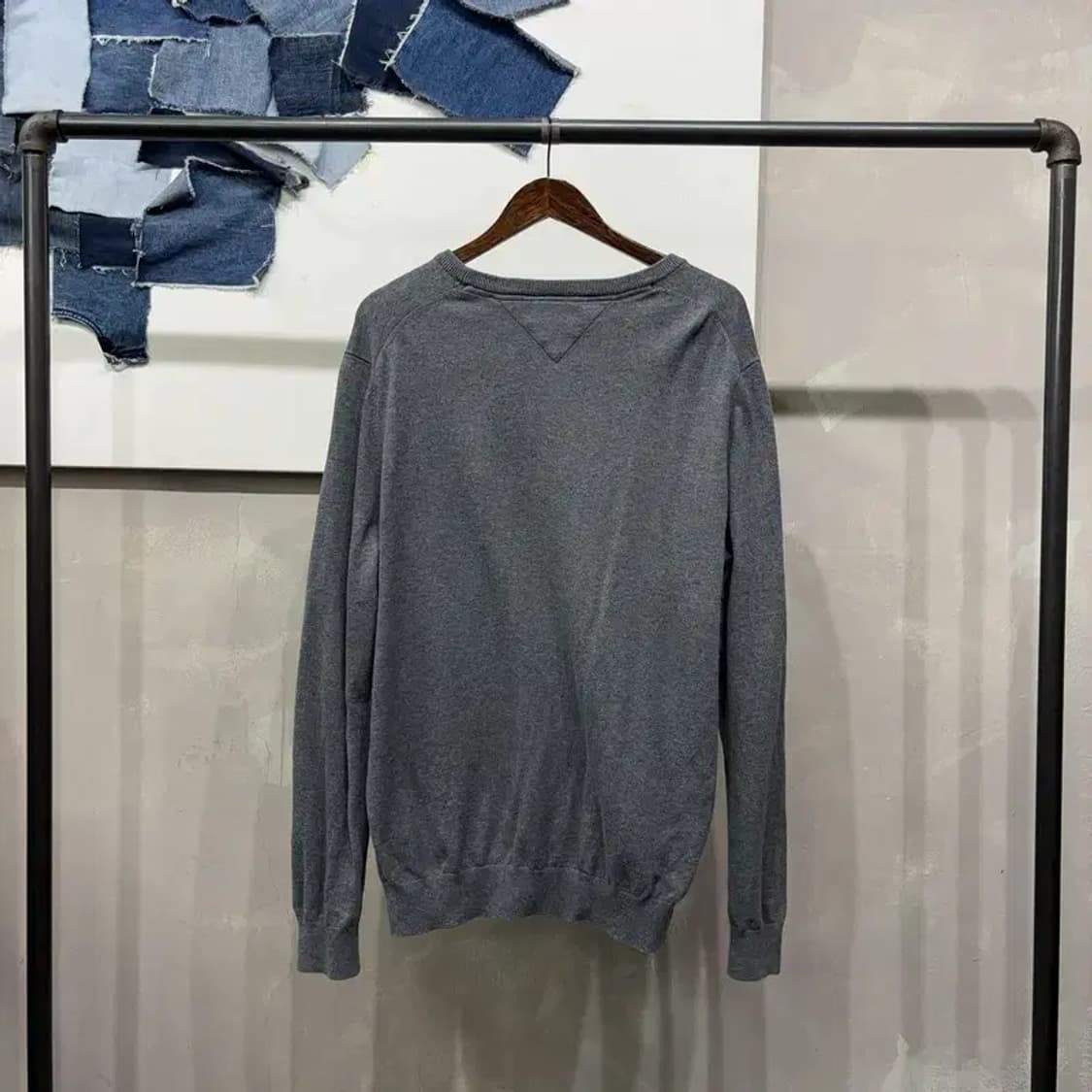 (105) 타미힐피거 캐주얼 빅로고 프린팅 라운드 니트 상품이미지4