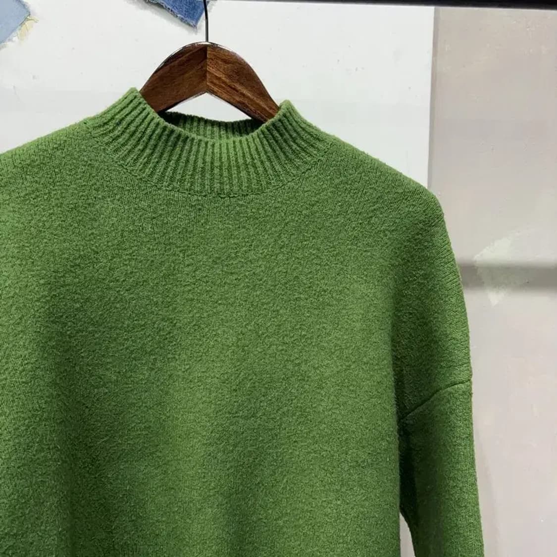 (90) 자라 ZARA 여성 캐주얼 하이넥 크롭 울 니트 상품이미지3