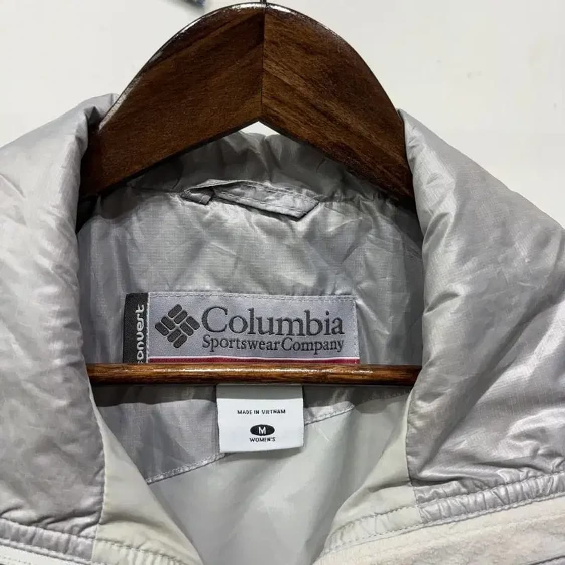 (95) 콜롬비아 여성 아웃도어 실버 경량패딩 조끼 상품이미지2
